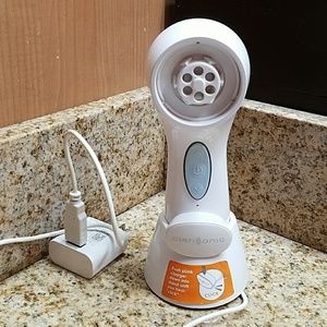 Final price ! Clarisonic  aria